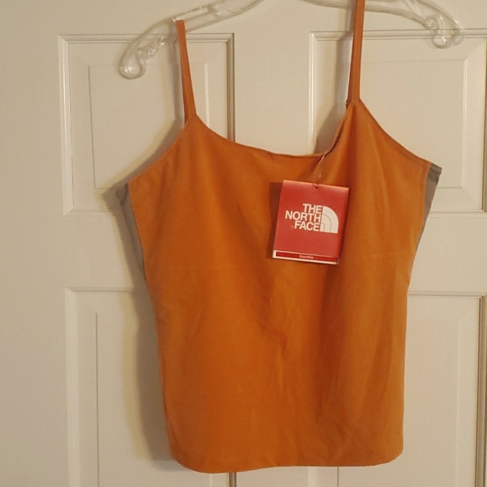 North Face NWT Womens L Tank